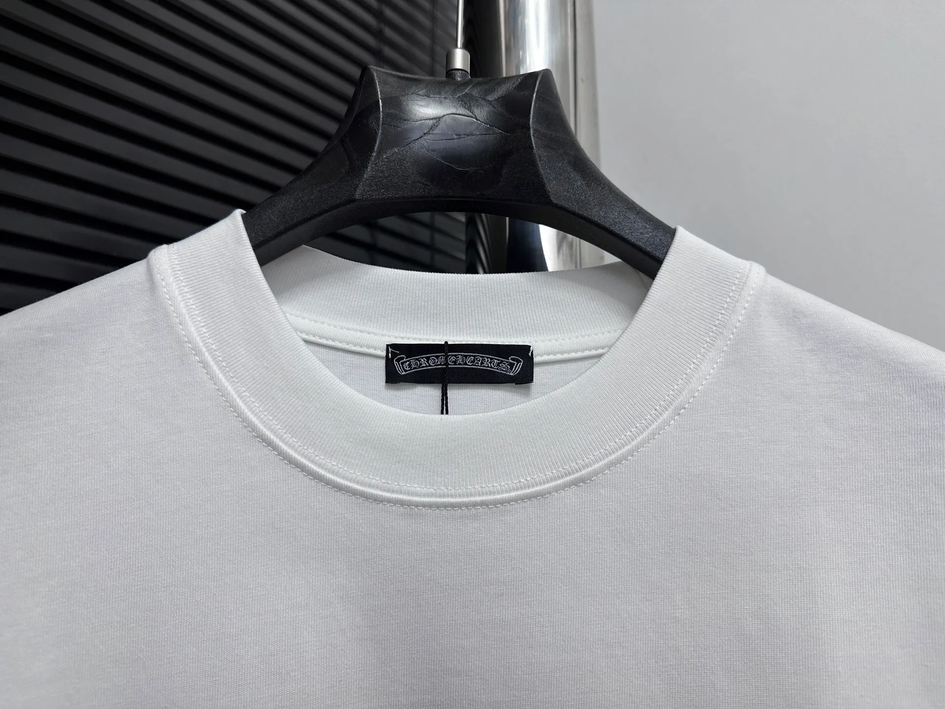🅿️180 [Chrome heart*] Chrome heart 25ss early spring new cross foam short-sleeved T-shirt ·280 grams of 100% cotton double yarn jersey fabric ·Special thickened 32 pieces of double-strand 1x1 thread in the same cylinder custom dyeing ·Double-needle stitching and cross-stitching technology ·Original main mark washed tag Color: Black White Size: S-XL